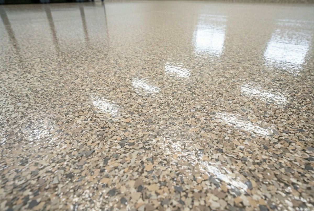 Smooth polyaspartic coating with decorative chip after epoxy in Palm Bay